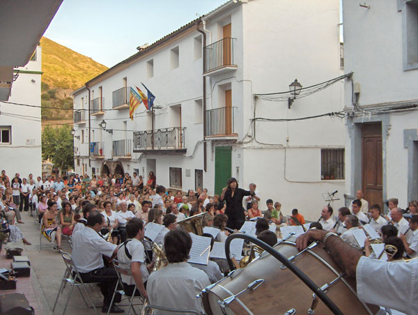 Estreno del Himno de Fuentes de Ayodar